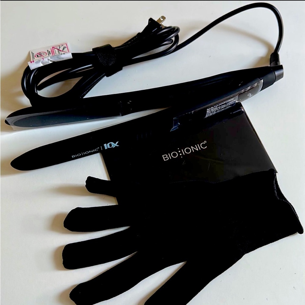 BRAND NEW BIO IONIC 10x FLAT IRON